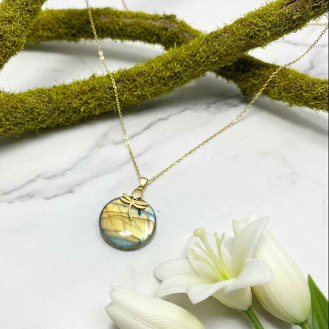 Collier libellule doré et labradorite