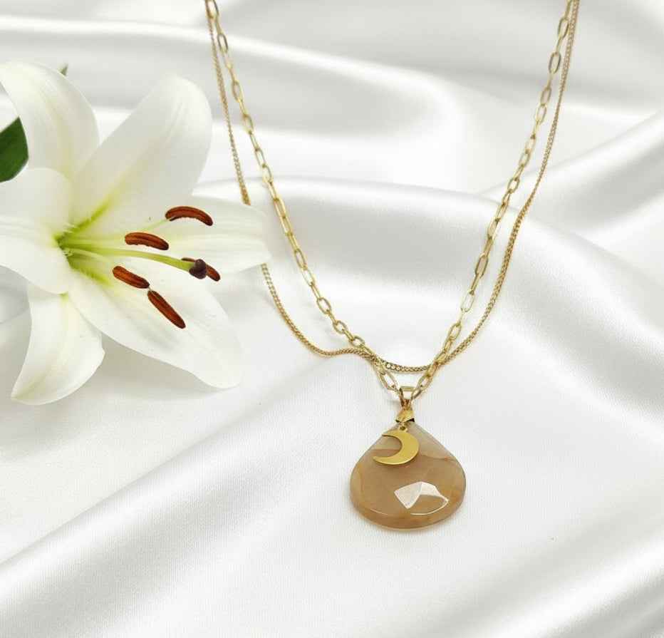 Collier Lune rousse en pierre de lune