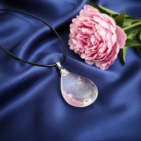 Collier argenté et cristal de roche