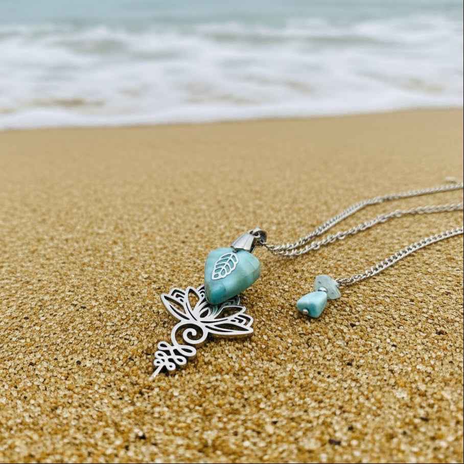 Collier chaine argenté et larimar au choix, sur lotus unalome ou simple