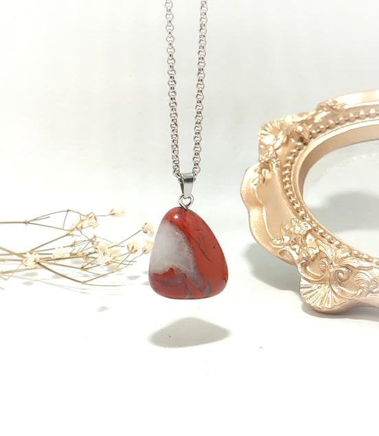 Pendentif en Jaspe Rouge  au choix – Force & Vitalité