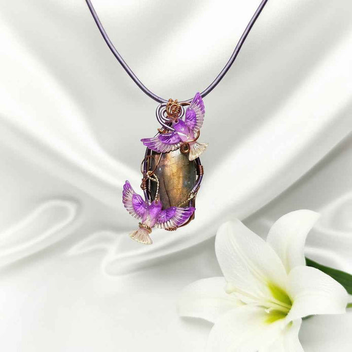 Collier phénix et sa labradorite rose sertie
