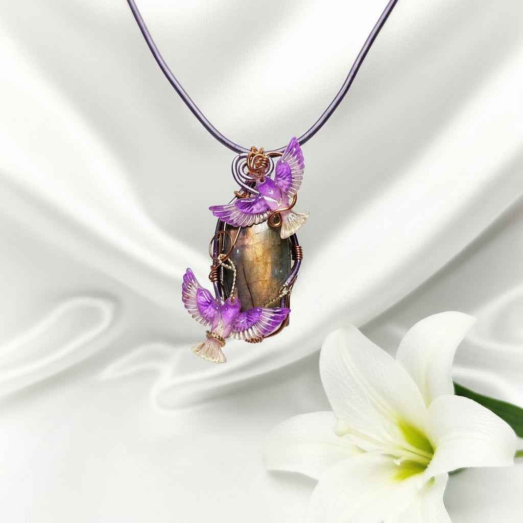 Collier phénix et sa labradorite rose sertie