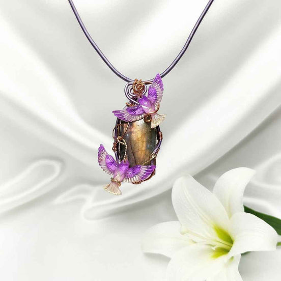 Collier phénix et sa labradorite rose sertie