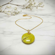 Collier doré opale verte extra, feuille, réglable