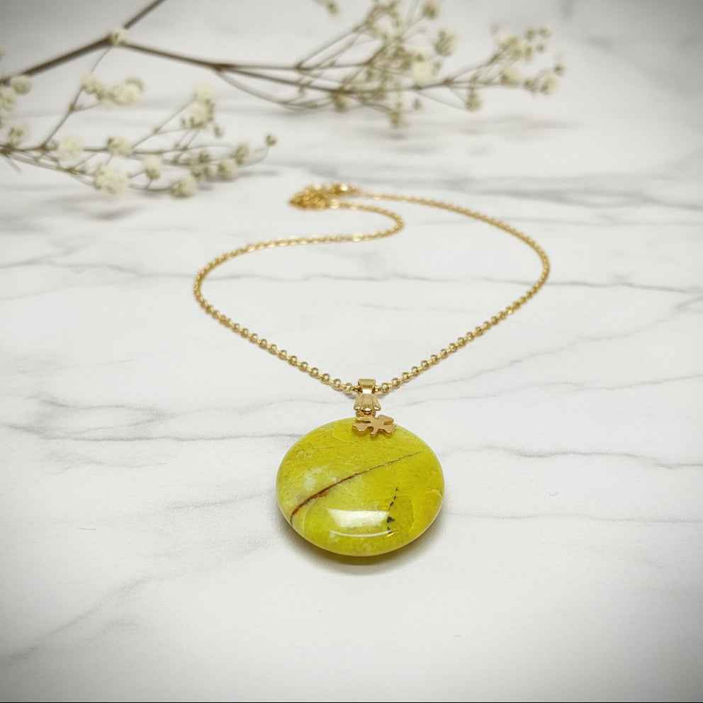 Collier doré opale verte extra, feuille, réglable