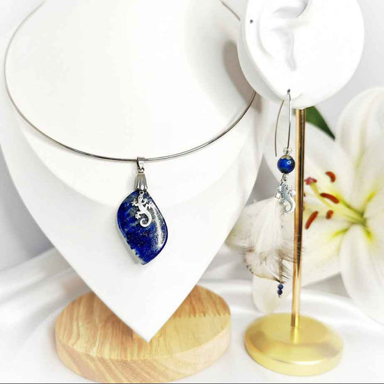 Boucles d'oreilles & Collier torque argenté en Lapis lazuli "salamandre"