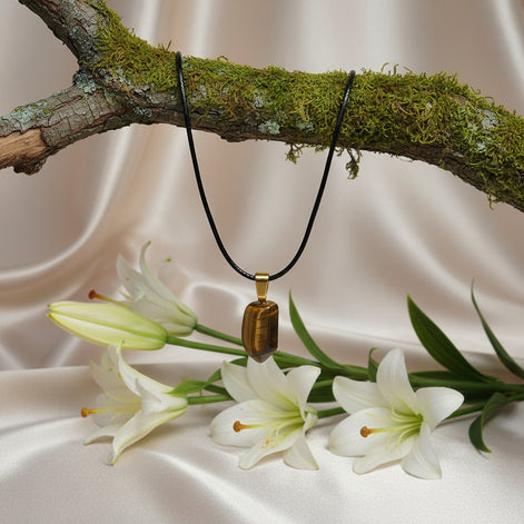 Collier minimaliste en oeil de tigre Au choix