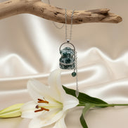 collier buste de femme