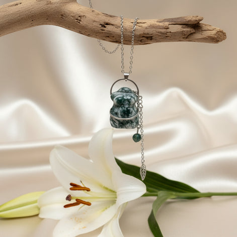 collier buste de femme