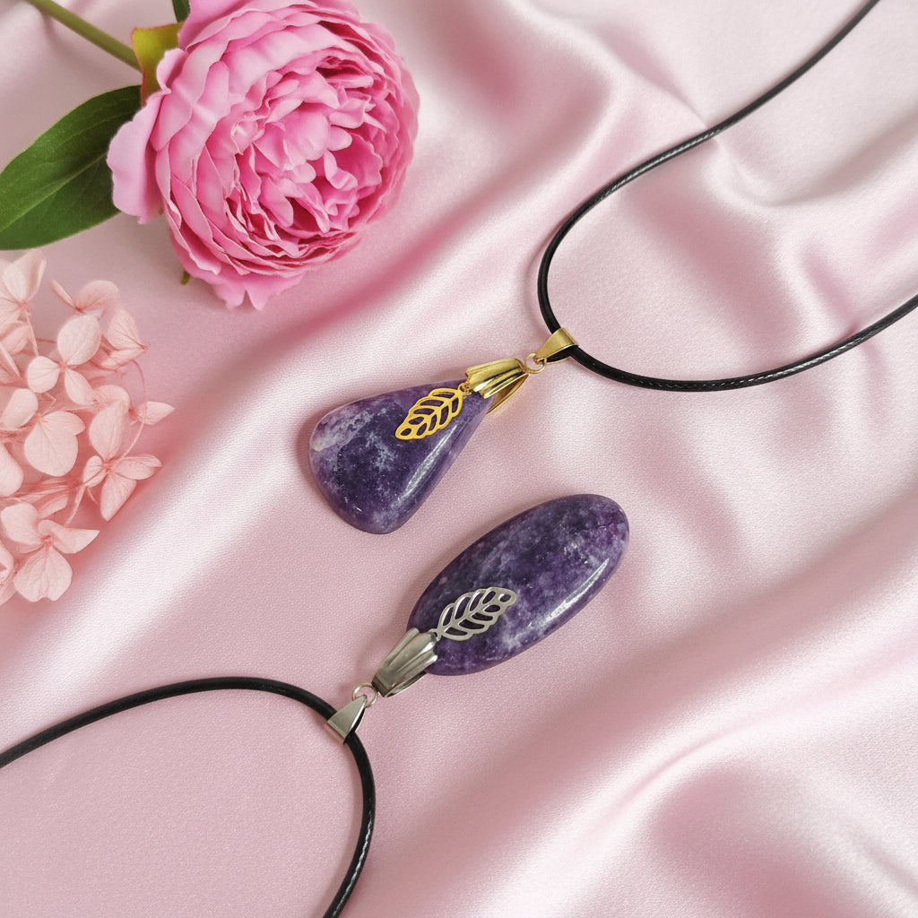 collier noir lépidolite