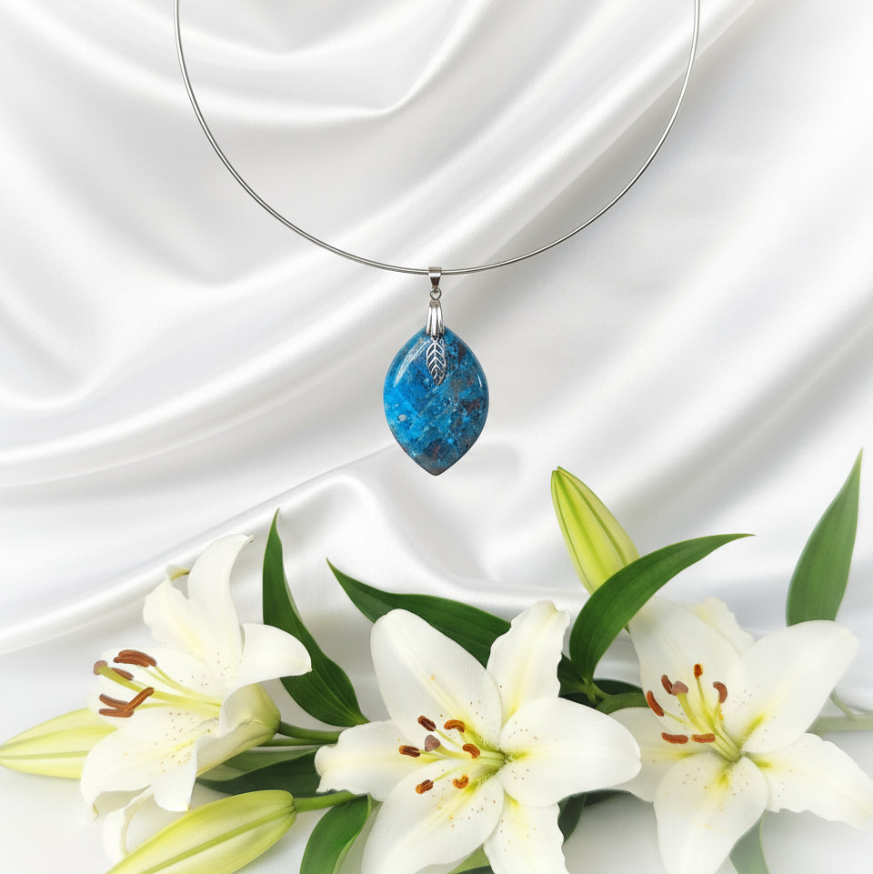 bijou en pierre naturelle 70