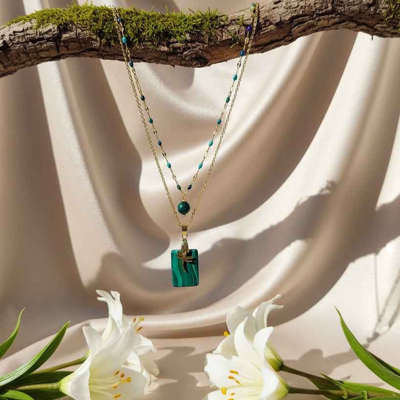 Collier doré libellule et malachite extra