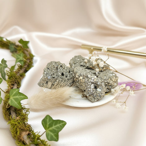 Pierre de Pyrite en Pointe de 8cm ou brute de 6cm