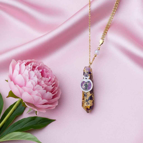 Sautoir doré chat en Améthyste