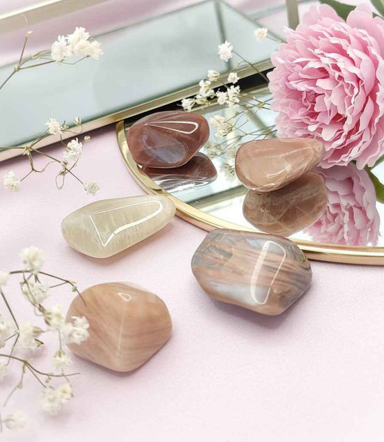 Pierre de lune nacré en Galet, roulée, sphère, pointe...au choix