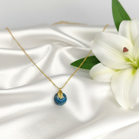 collier doré apatite