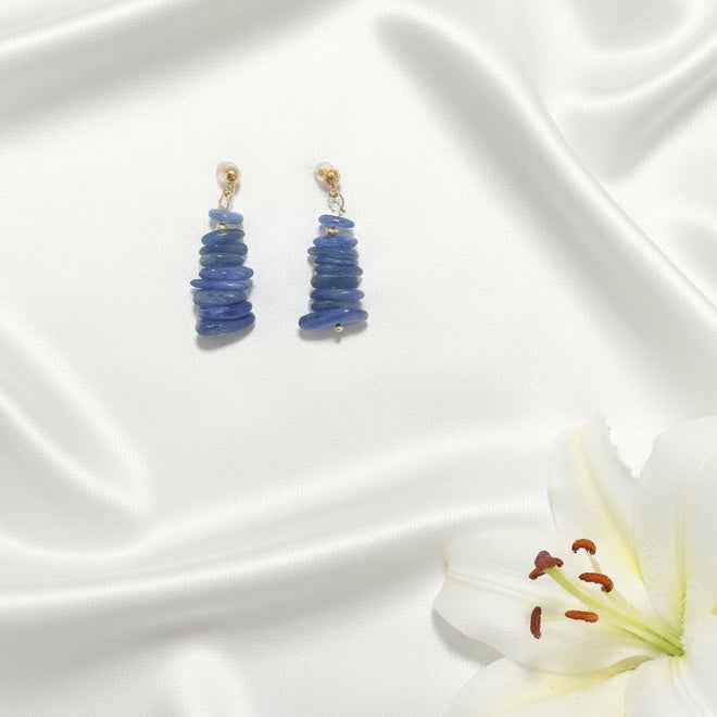 Collier tour de cou en perle de cyanite avec coeur