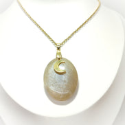 Collier doré en pierre de lune au choix