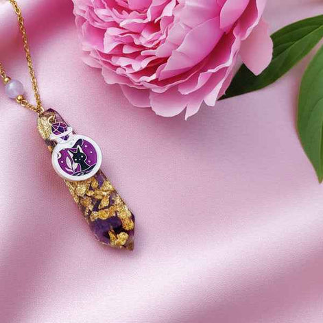 Sautoir doré chat en Améthyste