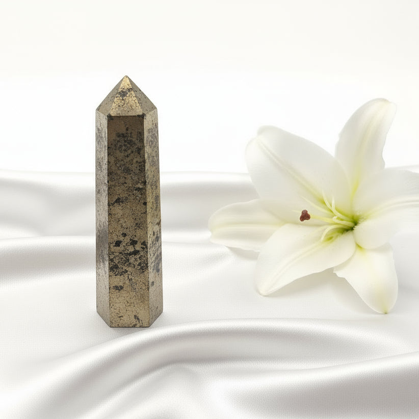 Pierre de Pyrite en Pointe de 8cm ou brute de 6cm