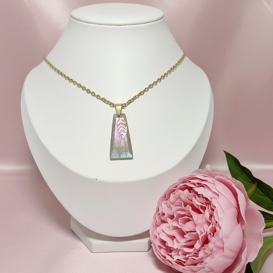 Collier fin doré ou argenté labradorite rectangle au choix