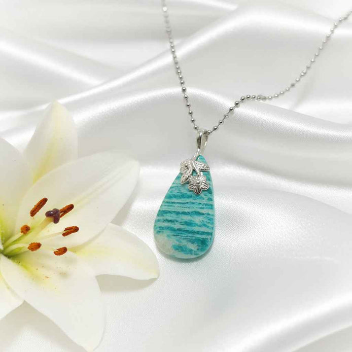 Collier argenté, pierre d'Amazonite extra