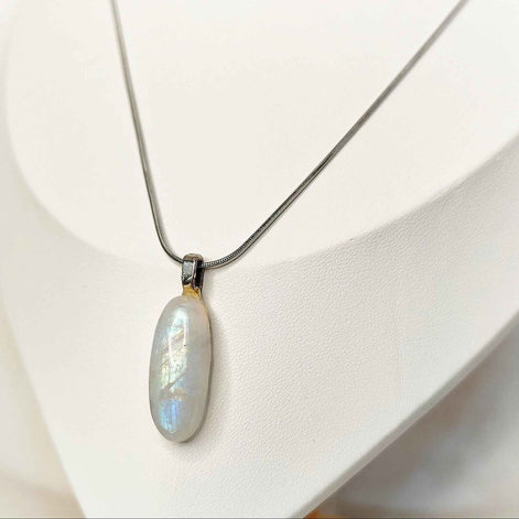 Collier et pierre de lune arc en ciel, péristérite, au choix
