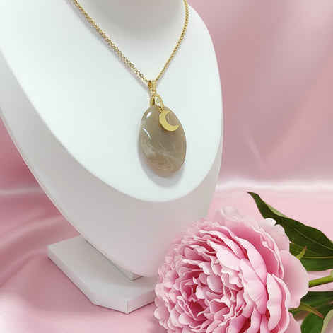 Collier doré en pierre de lune au choix