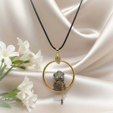 sautoir femme originale doré avec buste