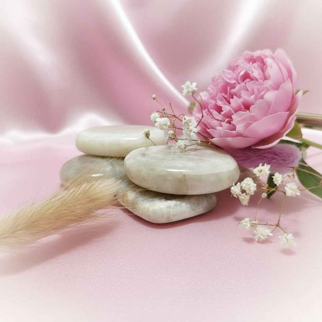 Pierre de lune nacré en Galet, roulée, sphère, pointe...au choix