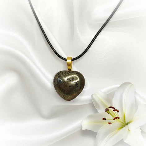 Collier Éclat doré en Pyrite sur chaine