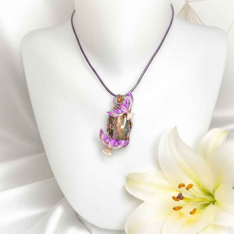 Collier phénix et sa labradorite rose sertie