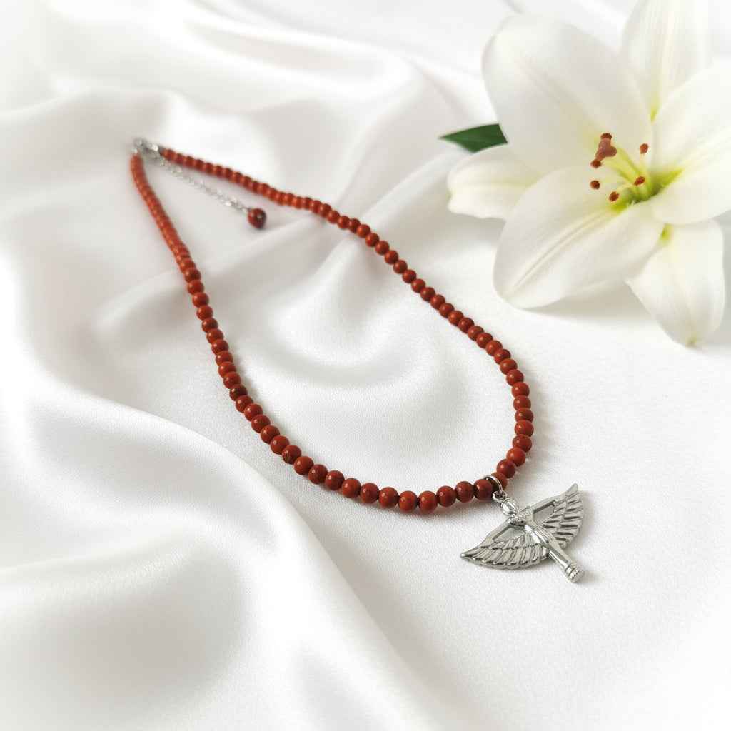 Collier en jaspe rouge, Vitalité & Ancrage, déesse ou serpent