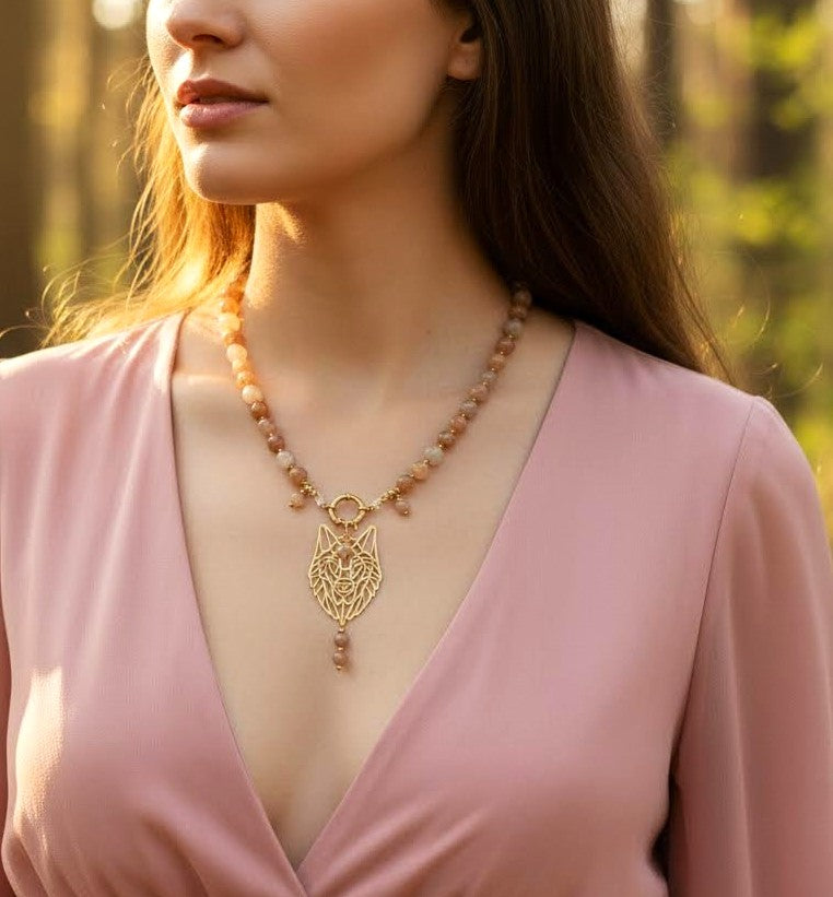 Collier de perles en Pierre de Lune Multicolore, Loup L’Instinct Sacré
