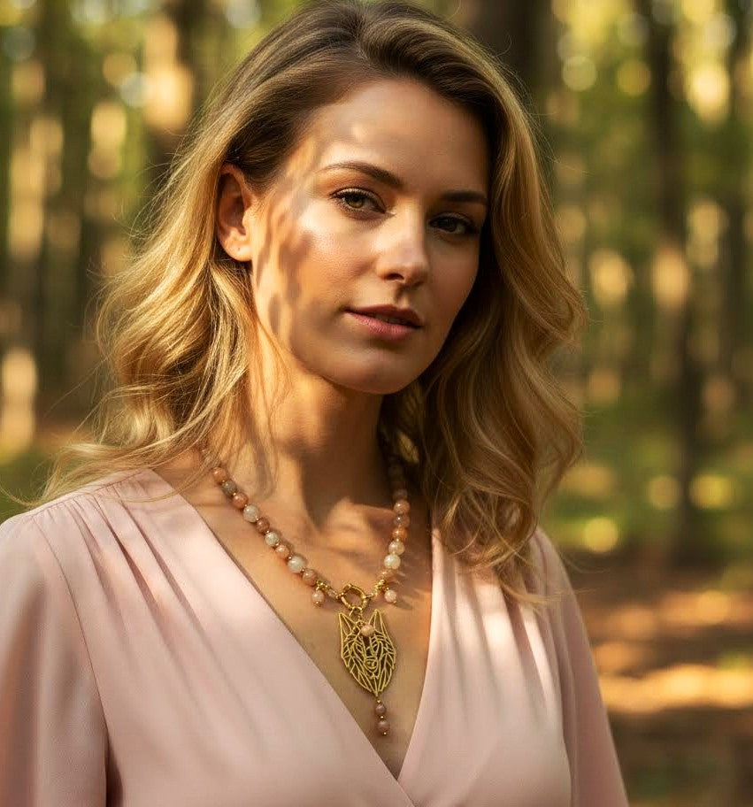 Collier de perles en Pierre de Lune Multicolore, Loup L’Instinct Sacré