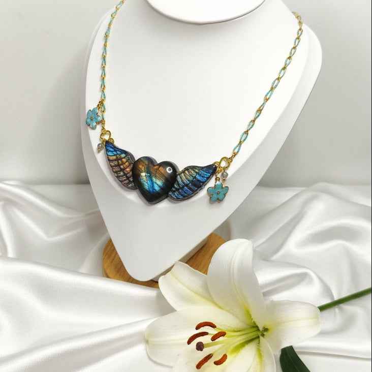 Collier turquoise doré coeur en labradorite xxl