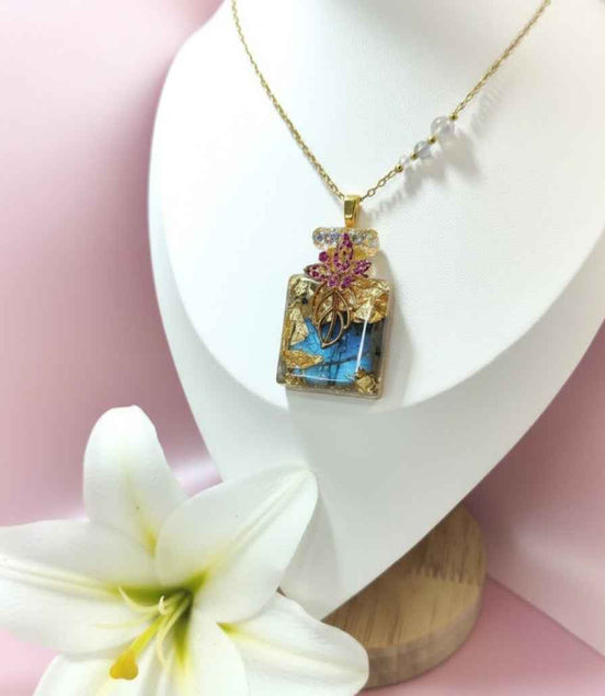 Collier doré en labradorite, flacon orgonite