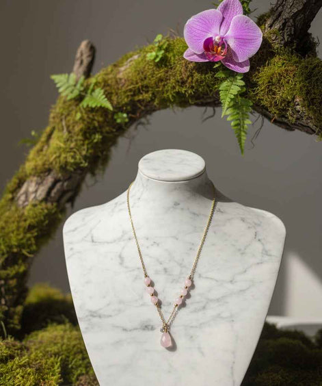 Collier long Doré et pierre de Kunzite 60cm