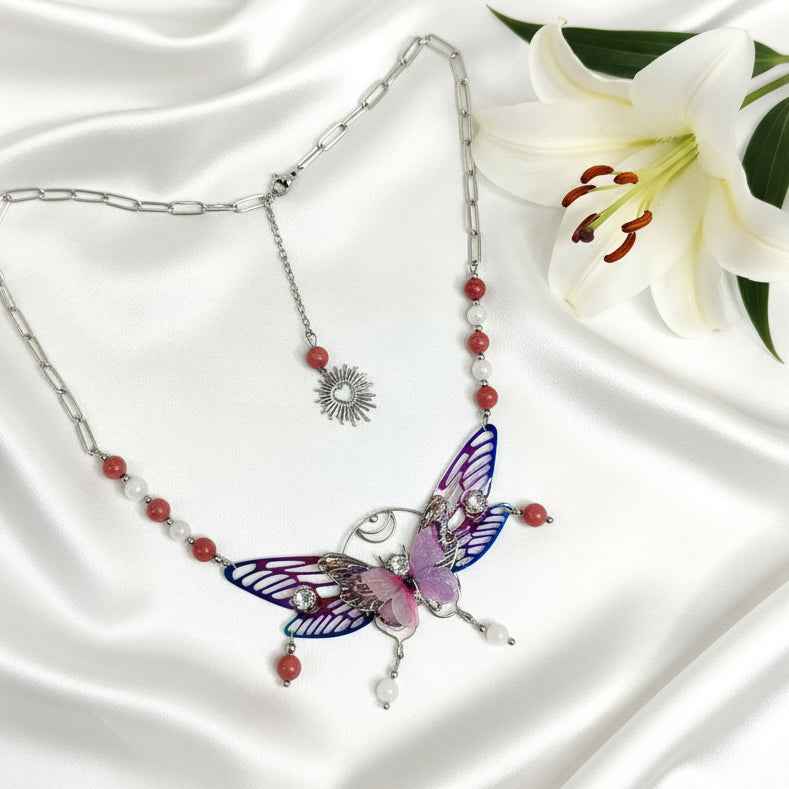 Collier papillon féérique, rhodonite et pierre de lune, fait mains, pièce unique