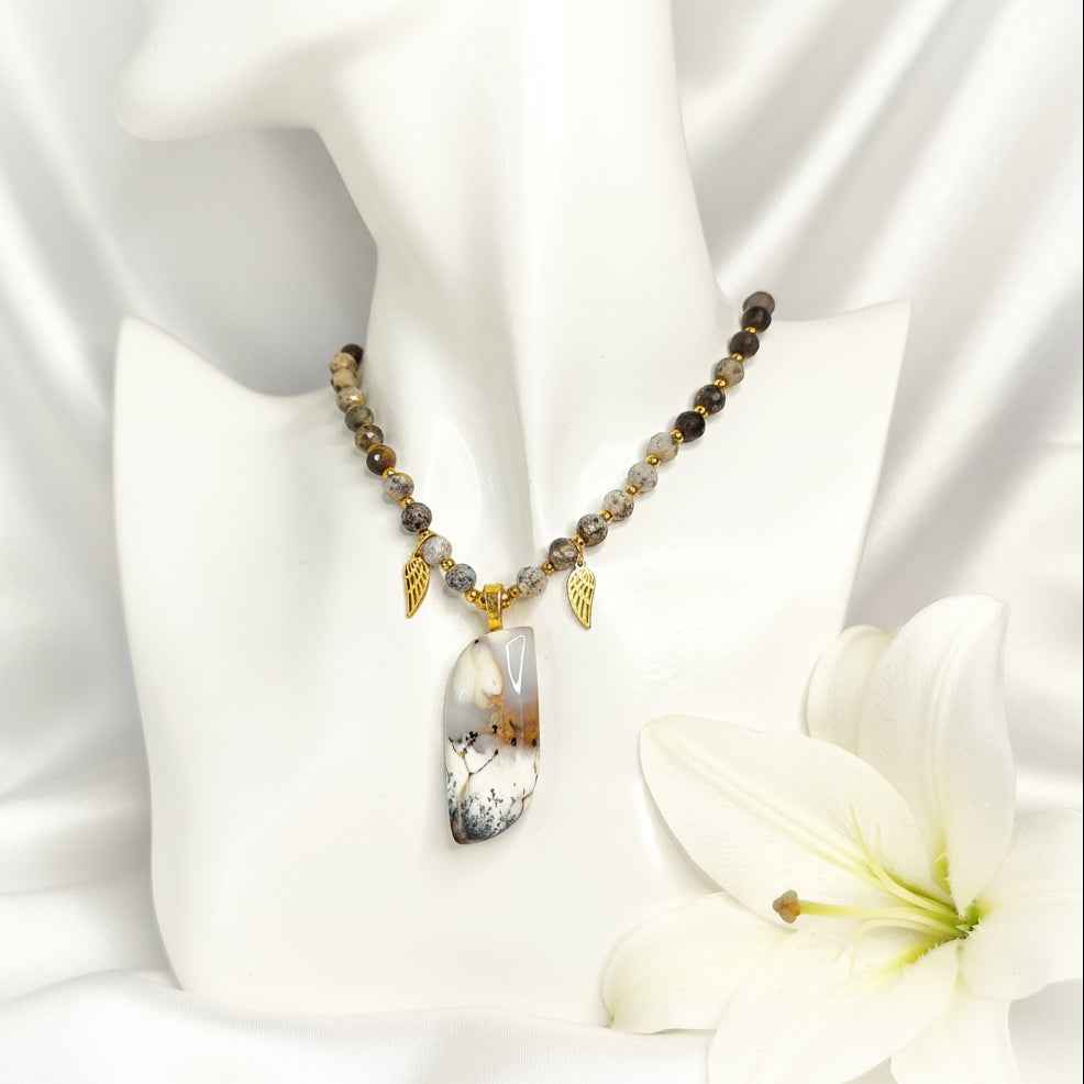 Collier de perles Divina en merlinite (opale dendritique)