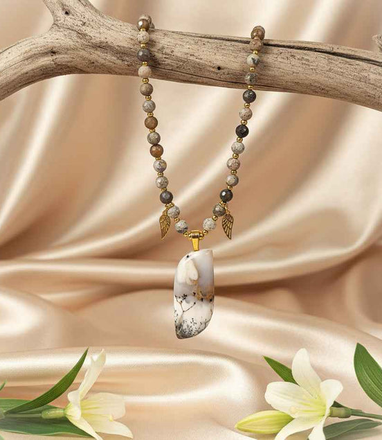 Collier de perles Divina en merlinite (opale dendritique)