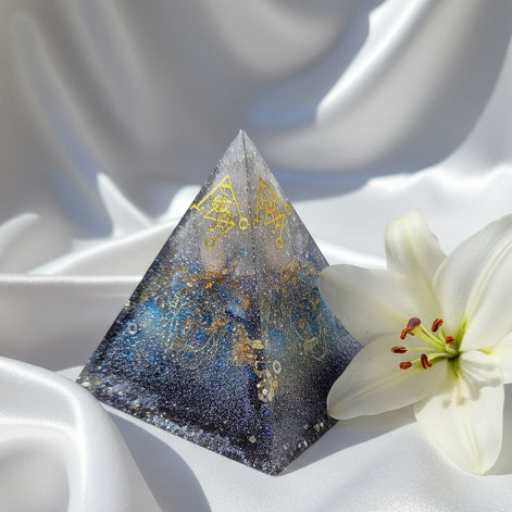 orgonite pyramide fait mains