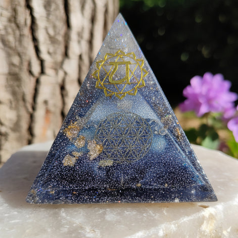 orgonite noir et bleu pailletté 