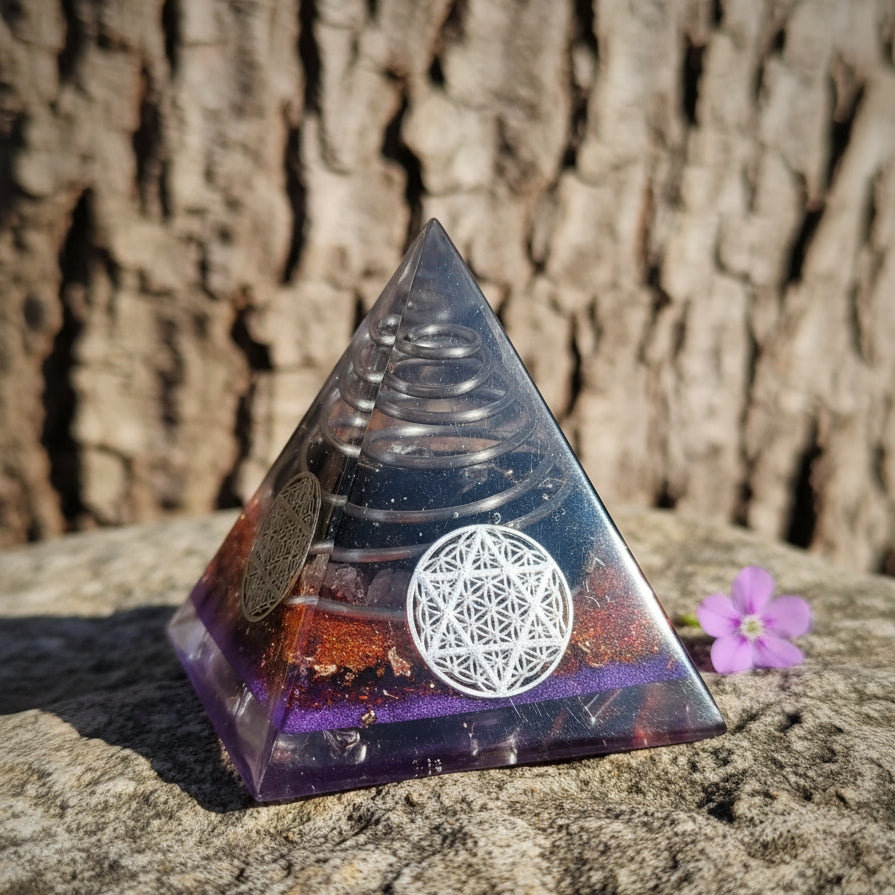 orgonite en shungite pyramide