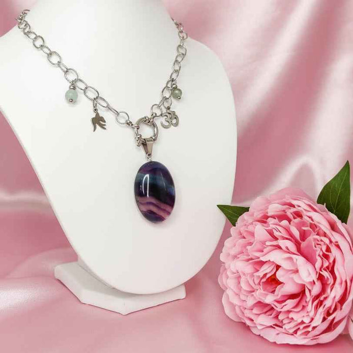 Collier "unalom" en fluorite arc en ciel  & aum