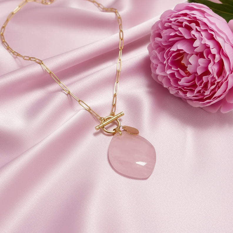 collier chaine quartz rose doré avec coeur