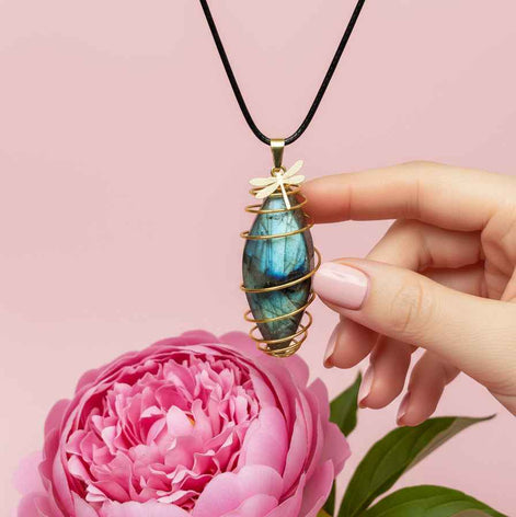 Collier et labradorite en spirale