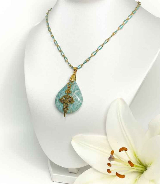 Collier turquoise en Amazonite & unalome