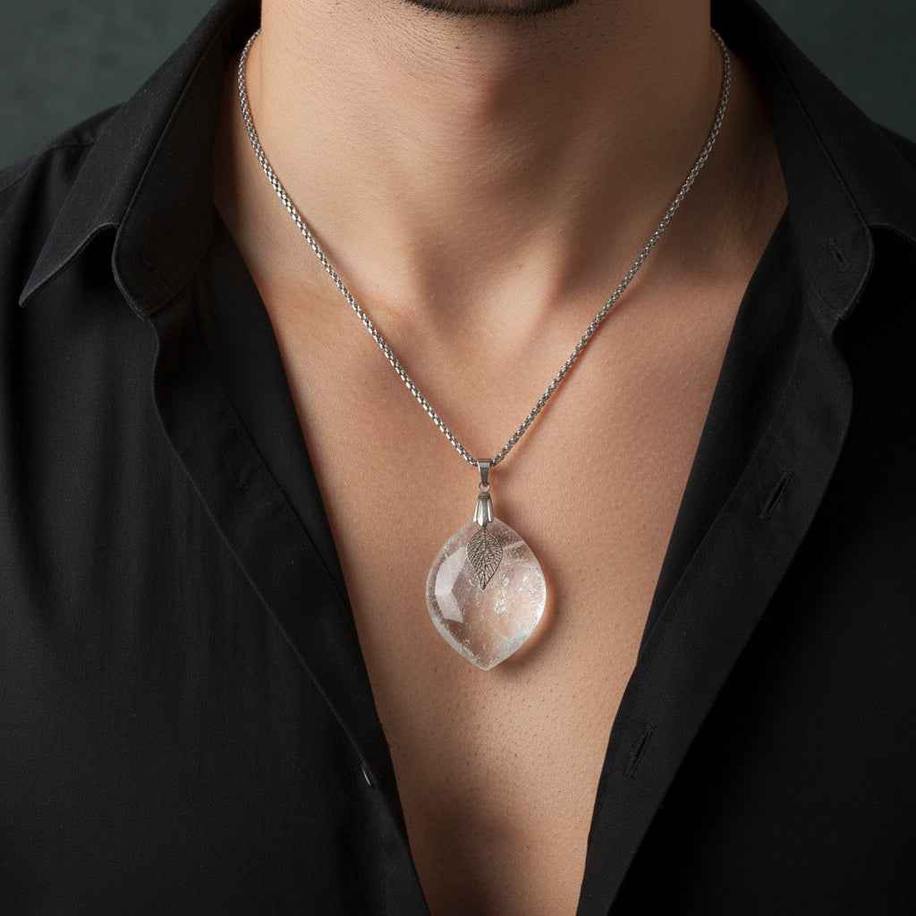 Collier argenté et cristal de roche
